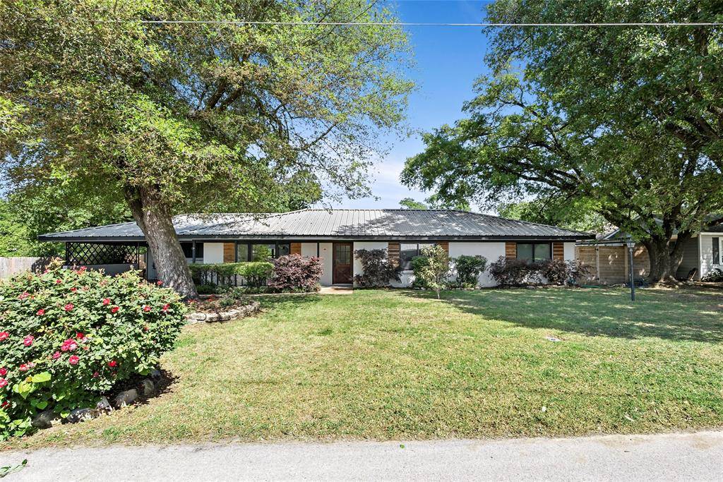 Madisonville, TX 77864,110 W Limit ST W