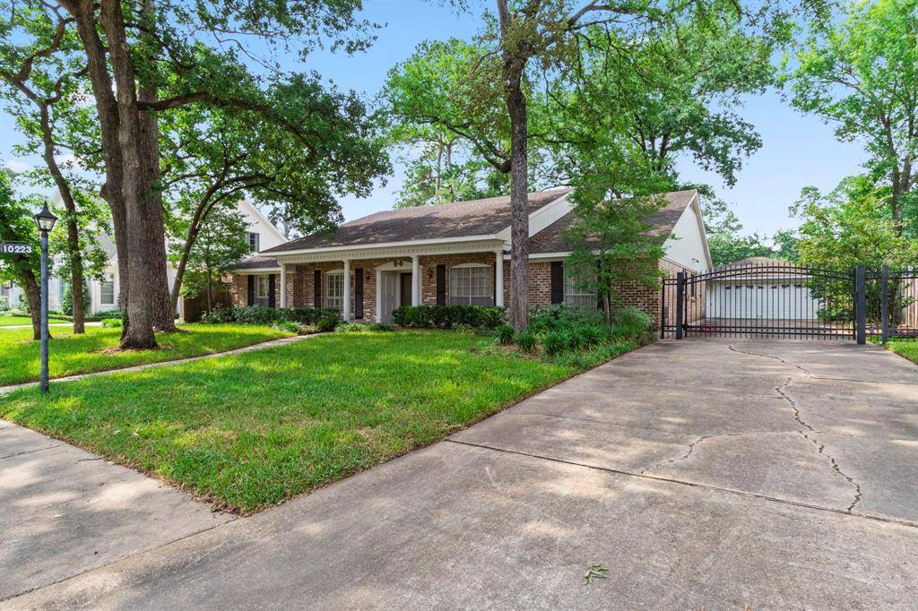 Houston, TX 77042,10223 Shady River DR