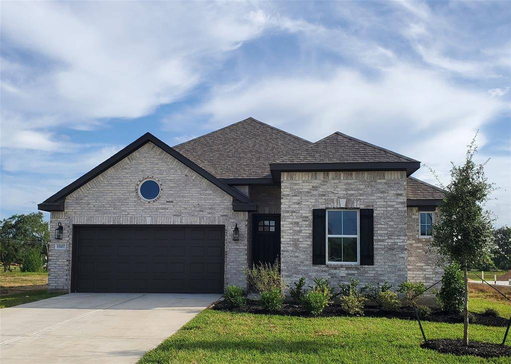 Santa Fe, TX 77517,15107 Laurel Oak LN