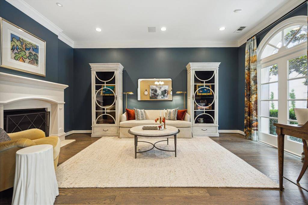Houston, TX 77024,210 Park Laureate DR