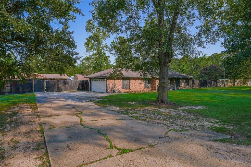 Dayton, TX 77535,13 River Oaks ST