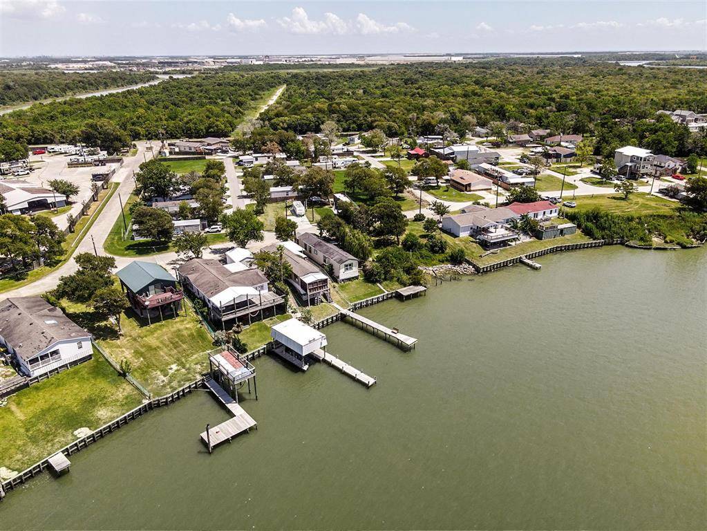 Baytown, TX 77523,2418 Bay Oaks Harbor DR