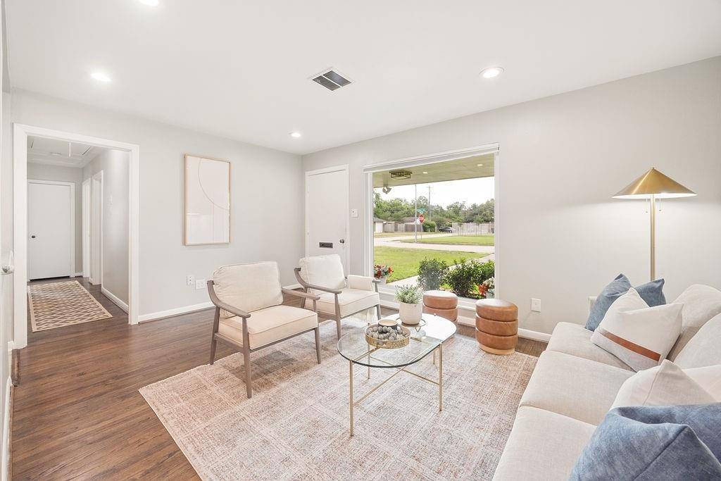 Houston, TX 77092,4502 Lido LN