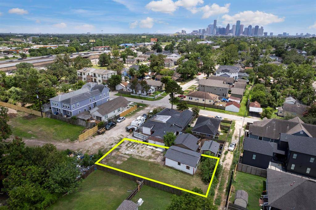 Houston, TX 77009,700 unit# C Jewett ST