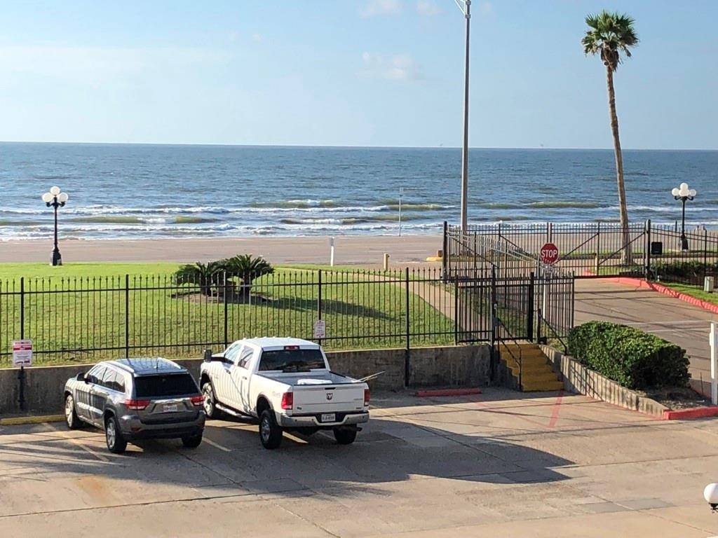 Galveston, TX 77551,6300 Seawall BLVD #3202