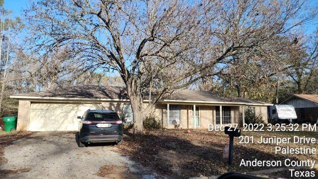 Palestine, TX 75803,206 Juniper DR