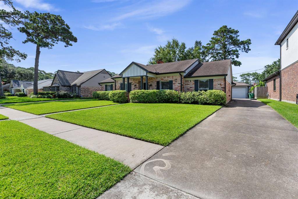 Houston, TX 77018,1011 Martin ST