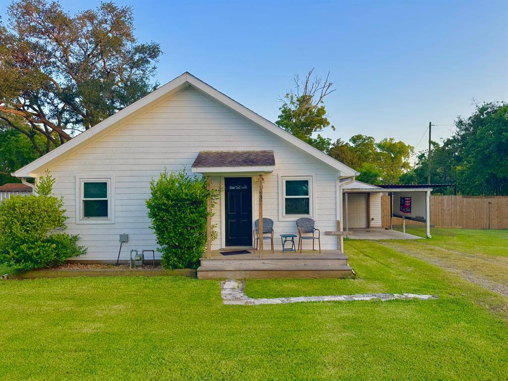 Santa Fe, TX 77510,11837 13th ST