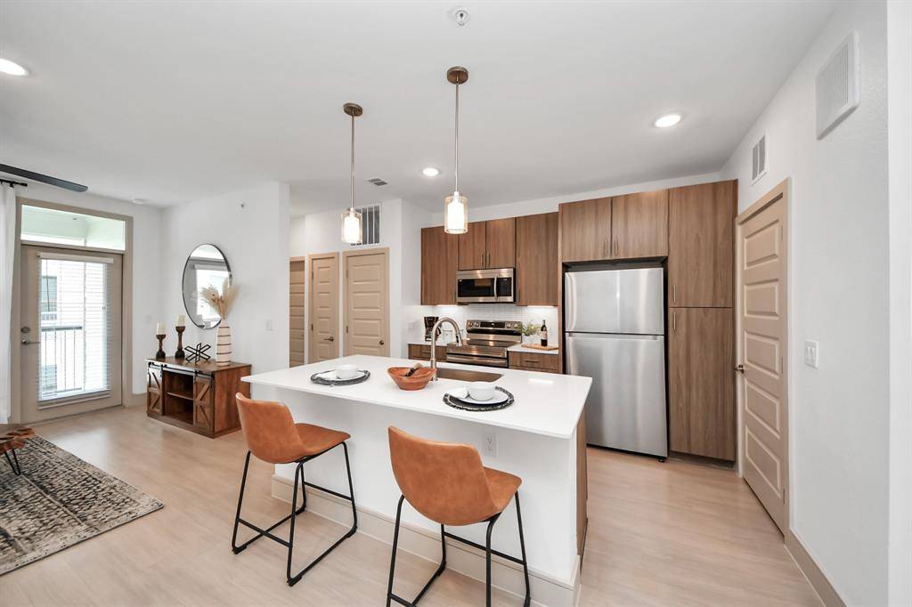 Houston, TX 77018,4840 N Shepherd DR #3302
