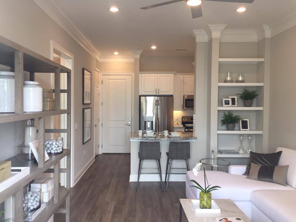 Houston, TX 77002,2111 Austin ST #408