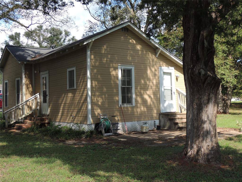 Lovelady, TX 75851,320 Dill ST