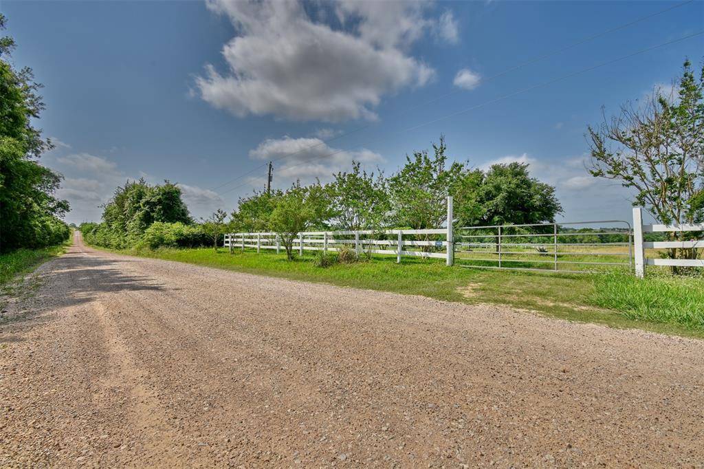 New Ulm, TX 78950,0000 Post Oak Point RD