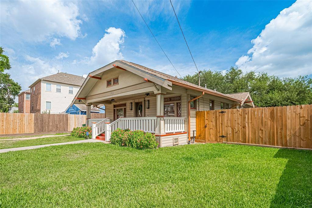 Houston, TX 77008,901 W 21st ST