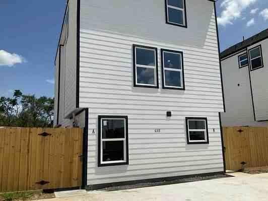 Houston, TX 77028,6313 Sandra ST