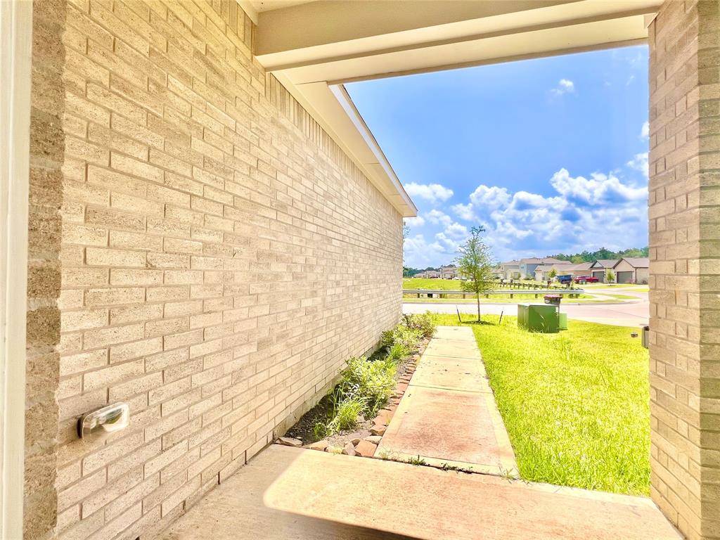 Porter, TX 77365,21122 Voyage LN