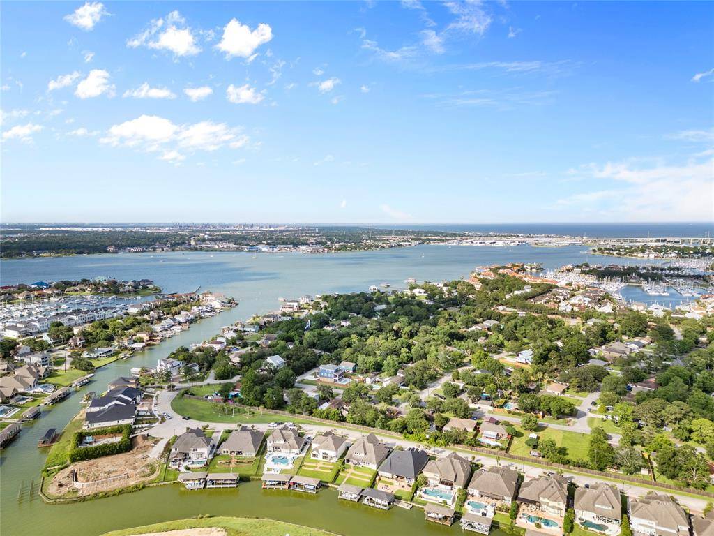 League City, TX 77565,528 Amalfi DR