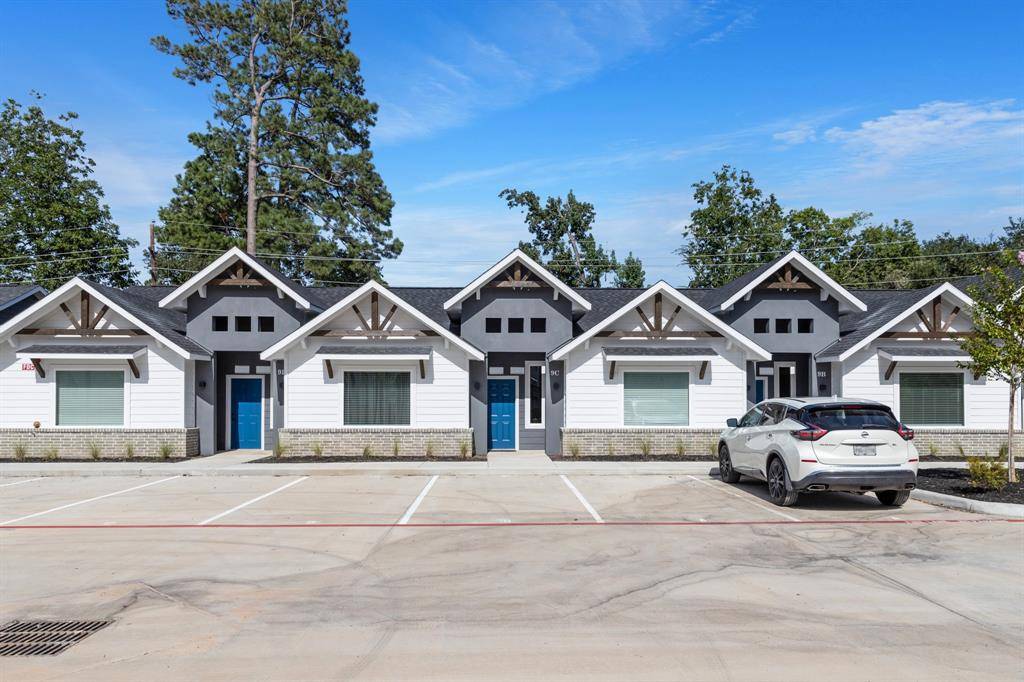 Houston, TX 77070,10317 Lake RD #4