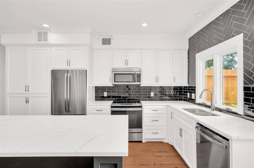 Houston, TX 77079,14719 Barryknoll LN #49