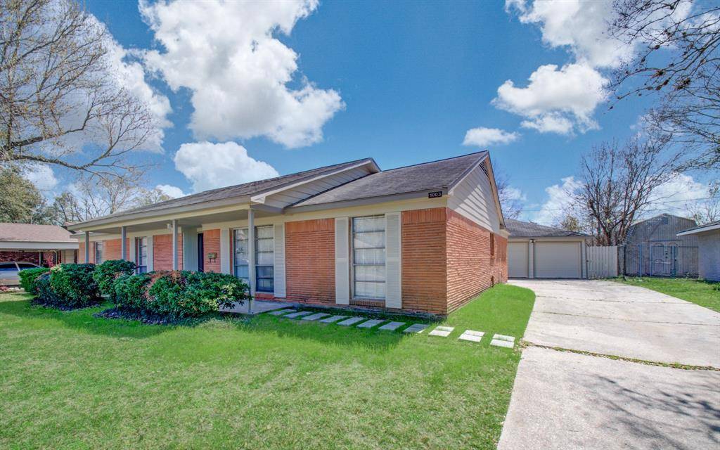 Baytown, TX 77520,1003 Fleetwood ST