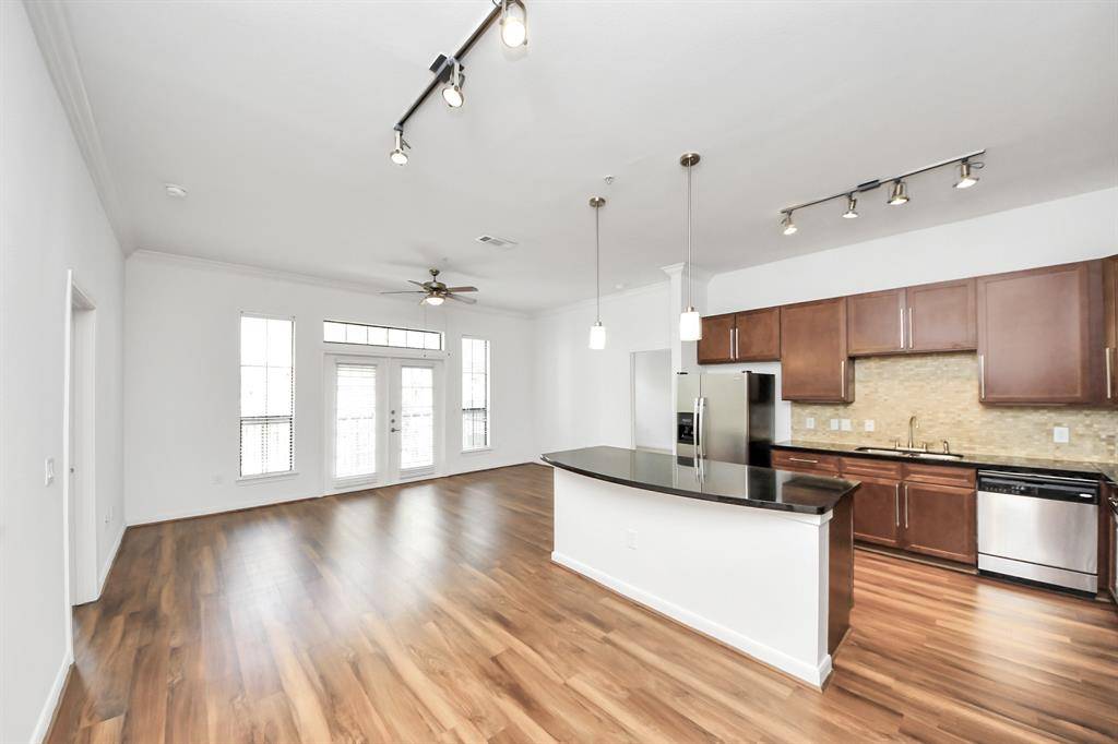 Houston, TX 77057,6363 San Felipe ST #464