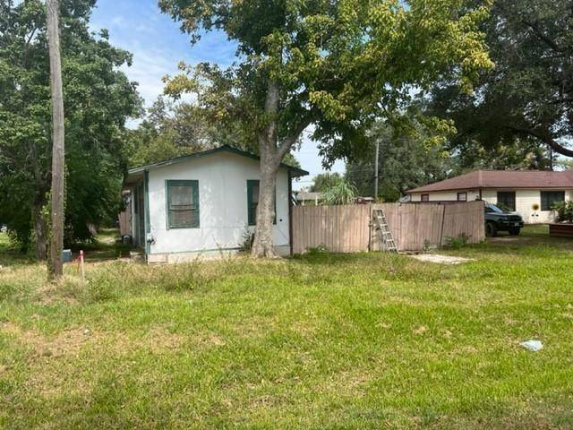 Clute, TX 77531,205 Earl ST