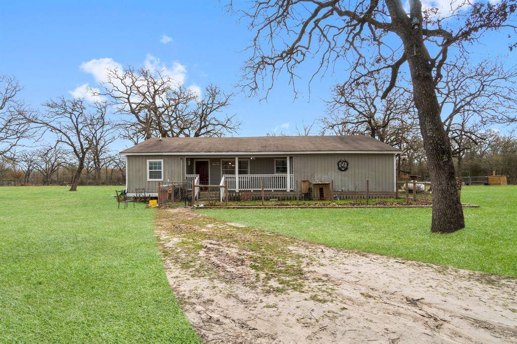 Bedias, TX 77831,4268 County Road 227