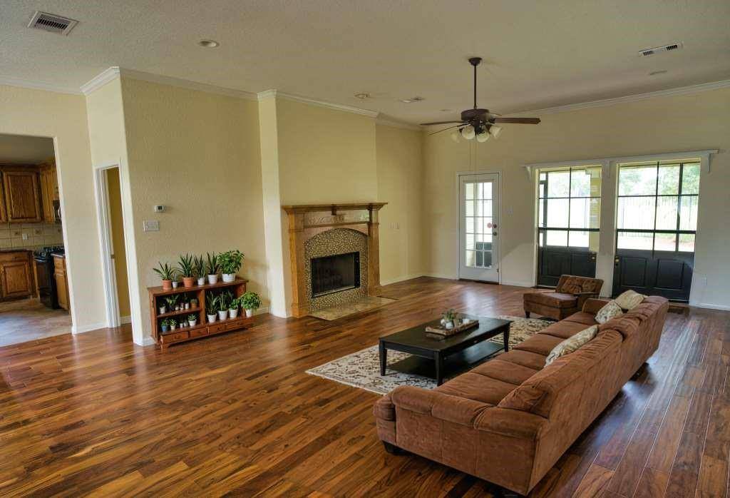 Clute, TX 77531,108 Madison AVE