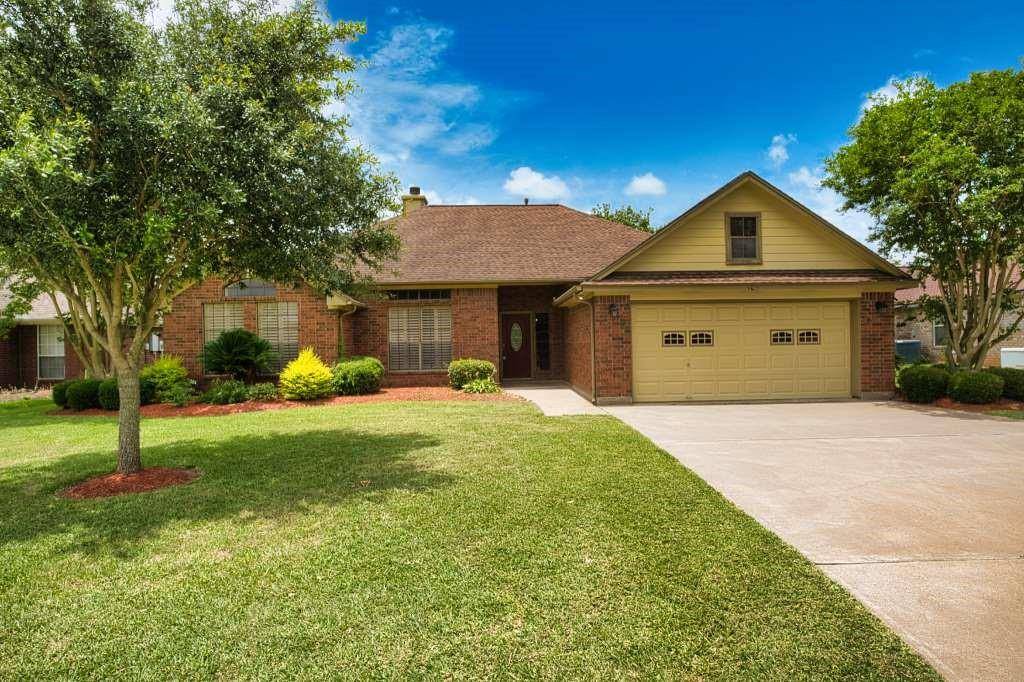 Clute, TX 77531,108 Madison AVE