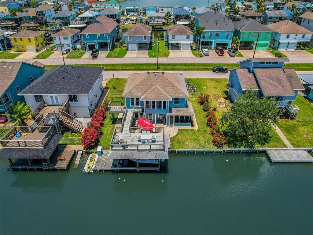 Bayou Vista, TX 77563,131 Tarpon ST