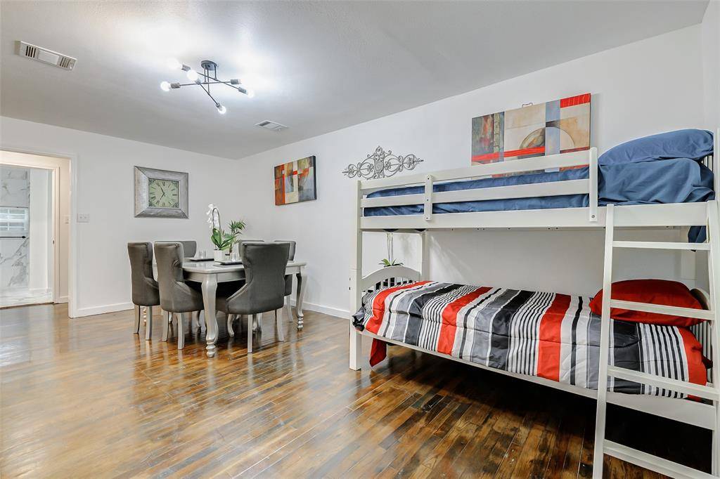 Anahuac, TX 77514,706 Beaumont st
