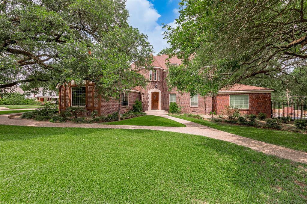 Huntsville, TX 77320,1825 Pleasant ST