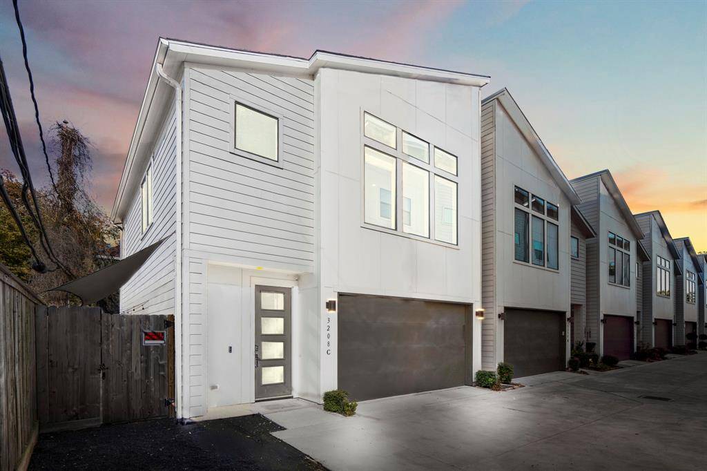 Houston, TX 77004,3208 N MacGregor WAY #C