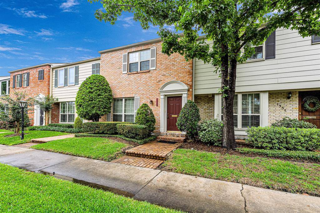 Houston, TX 77057,1329 Fountain View DR #135