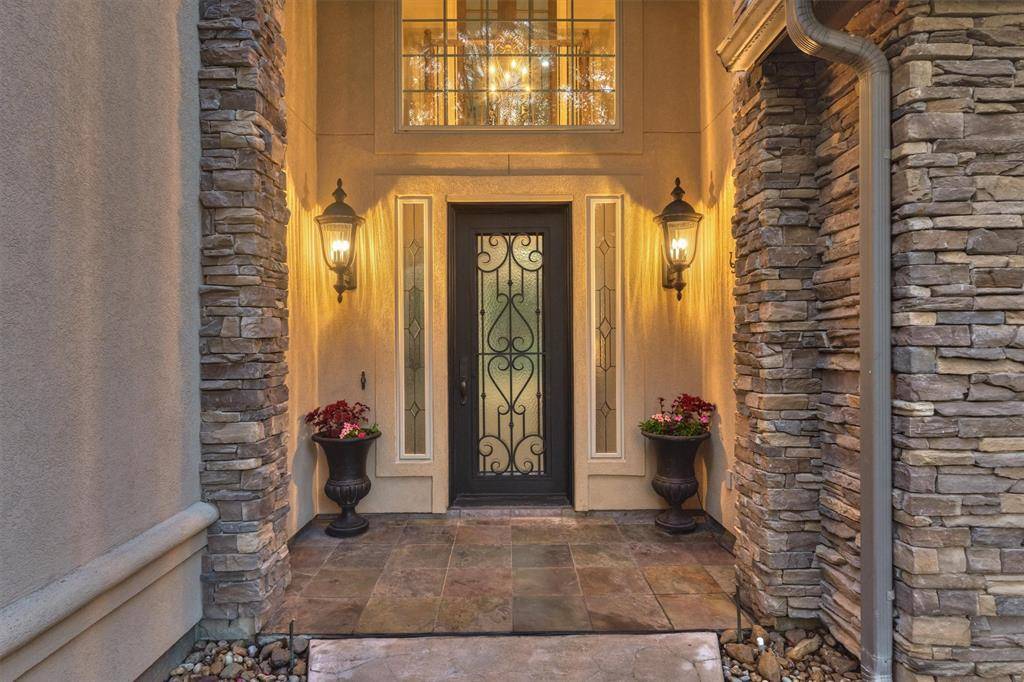 The Woodlands, TX 77382,2 Amulet Oaks PL