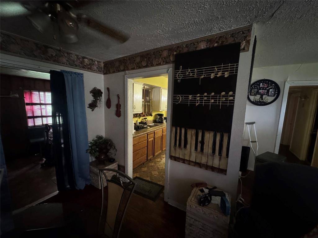 Houston, TX 77033,5951 Willow Glen DR