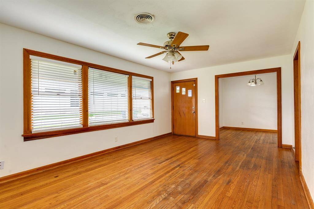 Angleton, TX 77515,604 N Willow ST