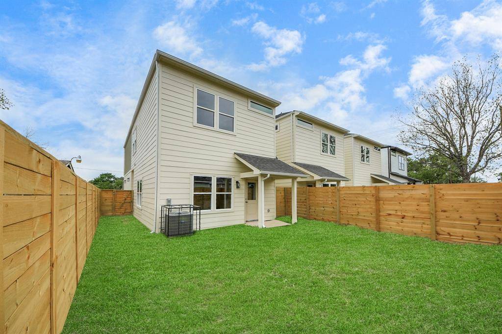 Houston, TX 77088,7544 Charlie ST
