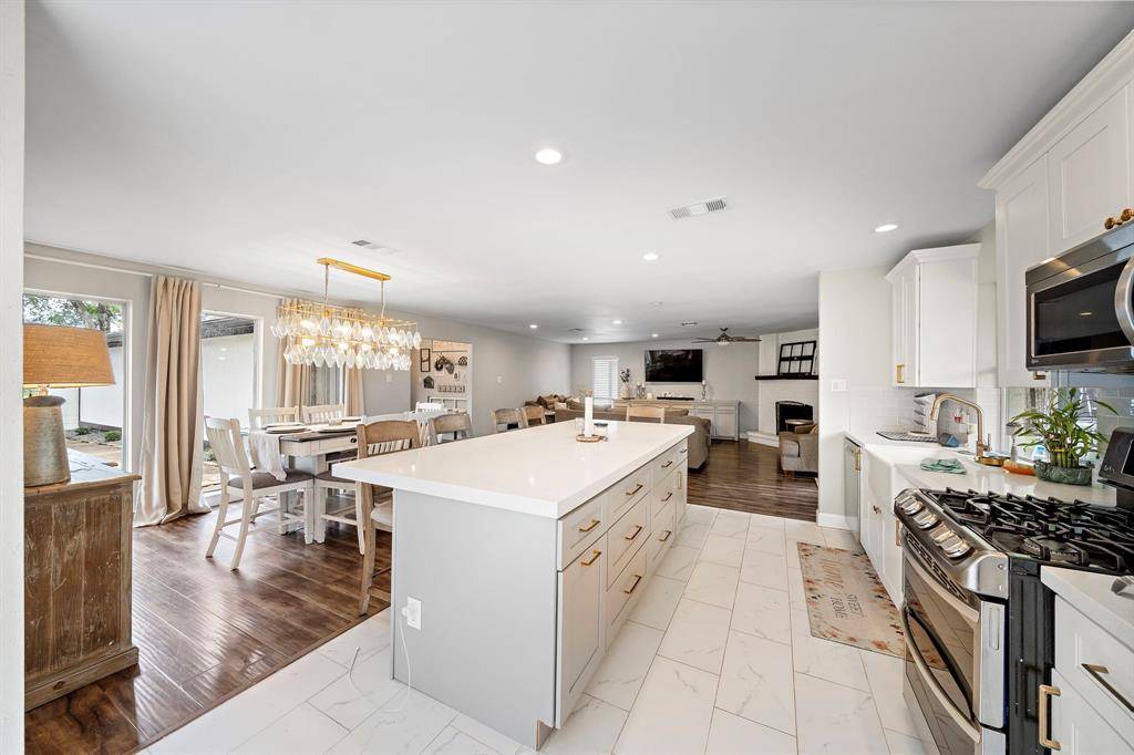 Friendswood, TX 77546,505 Williamsburg CIR