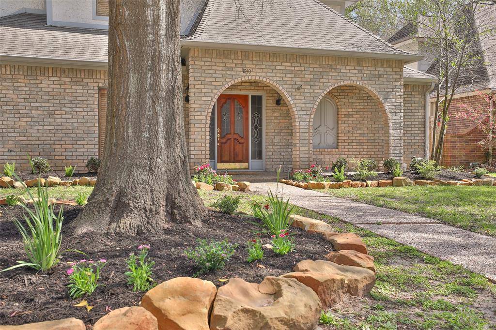 Sugar Land, TX 77498,1010 Oak Knoll CT