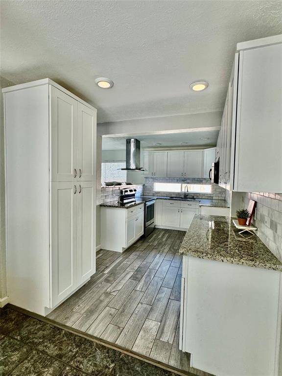 Sugar Land, TX 77478,2206 Sunset Trail