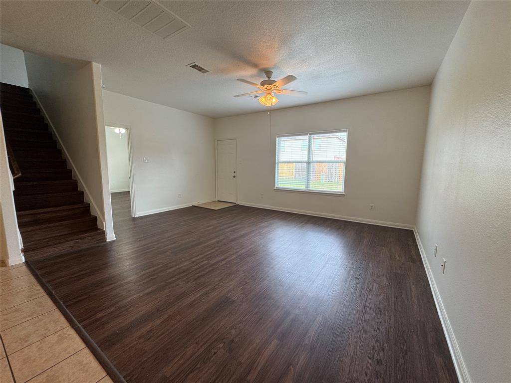Baytown, TX 77521,914 Paradise RD