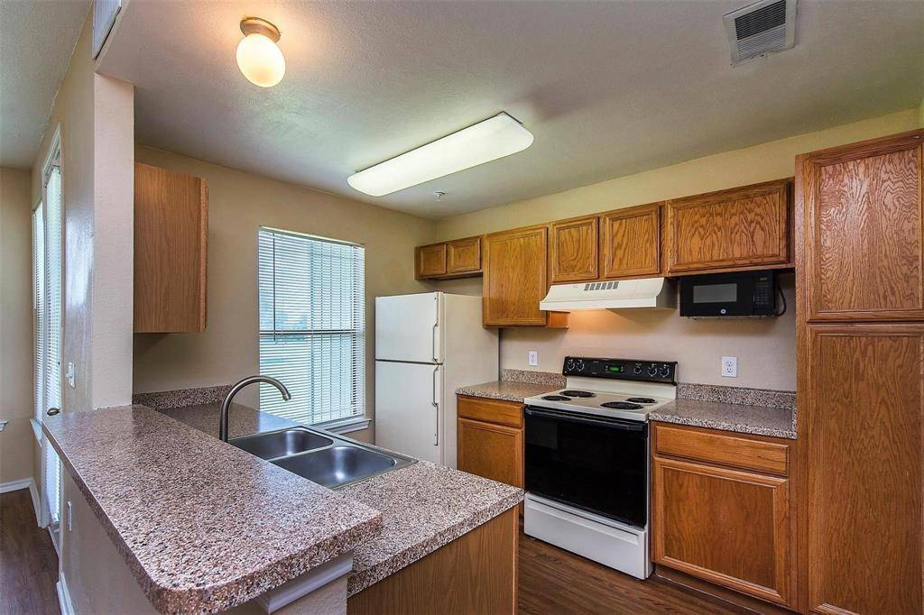 San Antonio, TX 78217,13031 Park XING #0104