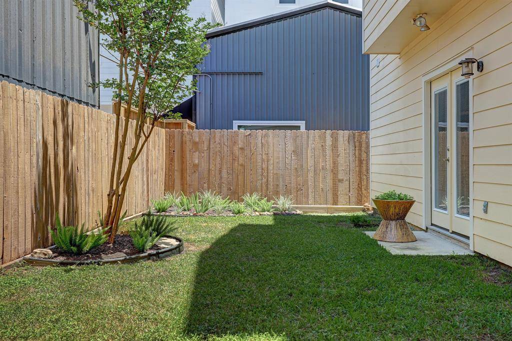 Houston, TX 77008,2416 Bevis Street