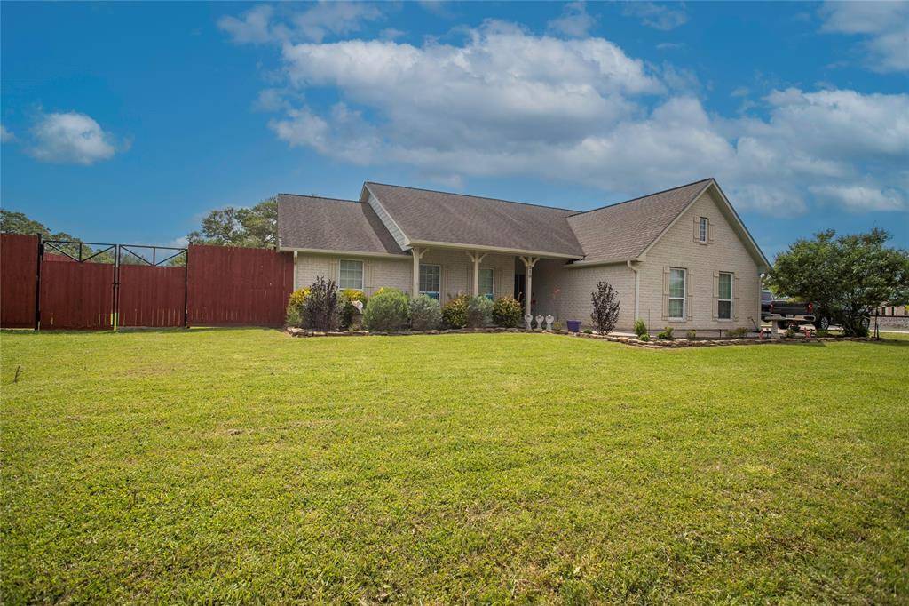 Louise, TX 77455,210 S Wharton ST