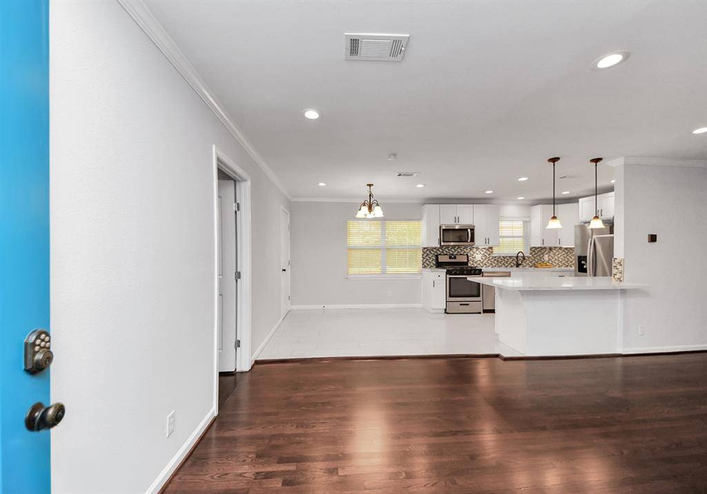 Houston, TX 77092,5222 W 43rd ST