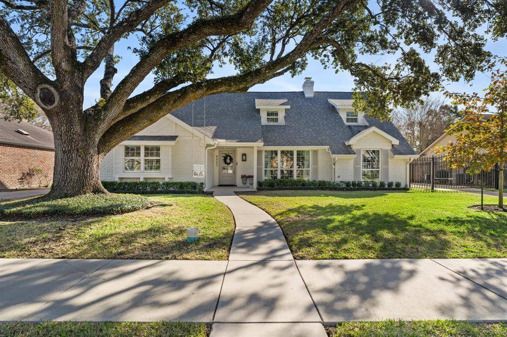 Houston, TX 77063,8007 Meadowglen LN