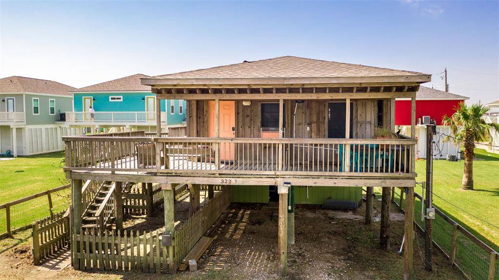 Surfside Beach, TX 77541,323 Coral CT