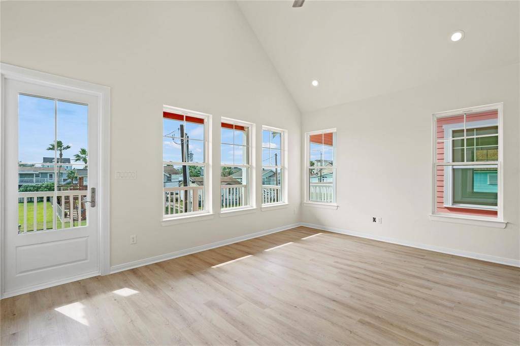 Galveston, TX 77551,1102 62nd ST
