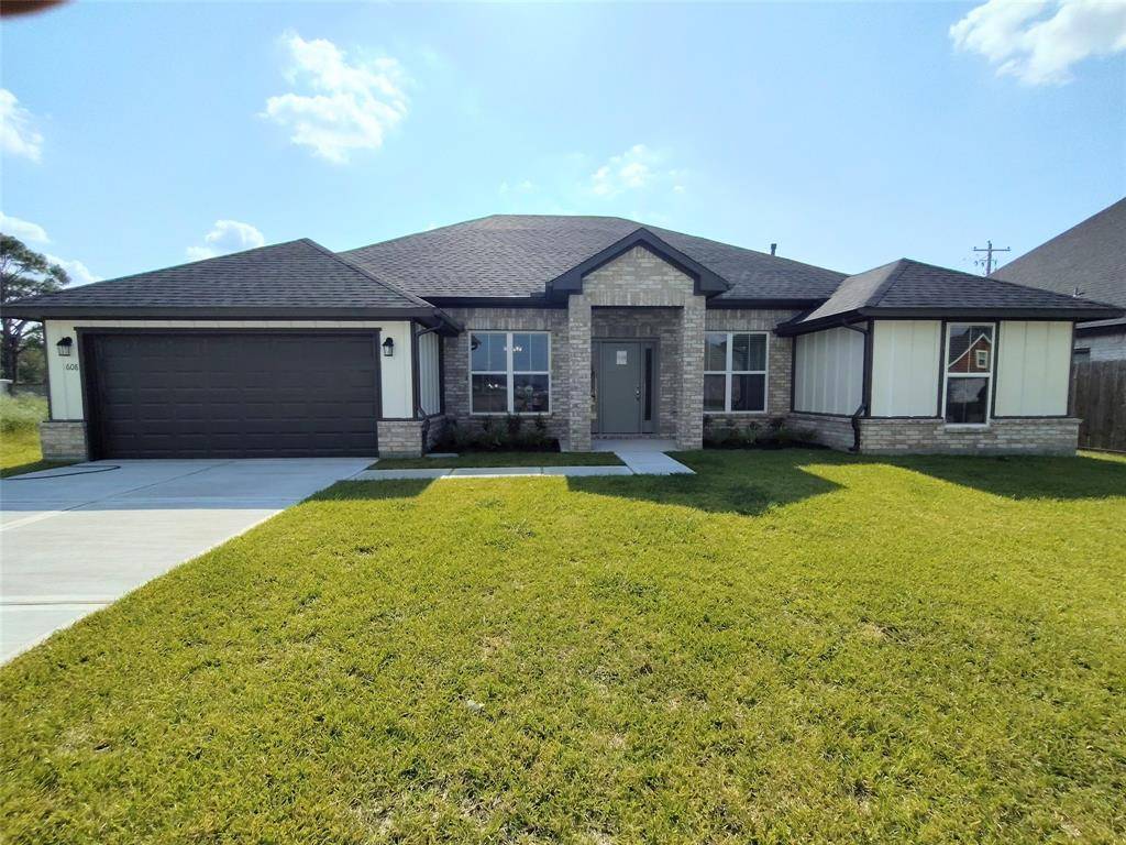 Angleton, TX 77515,608 Greystone LN