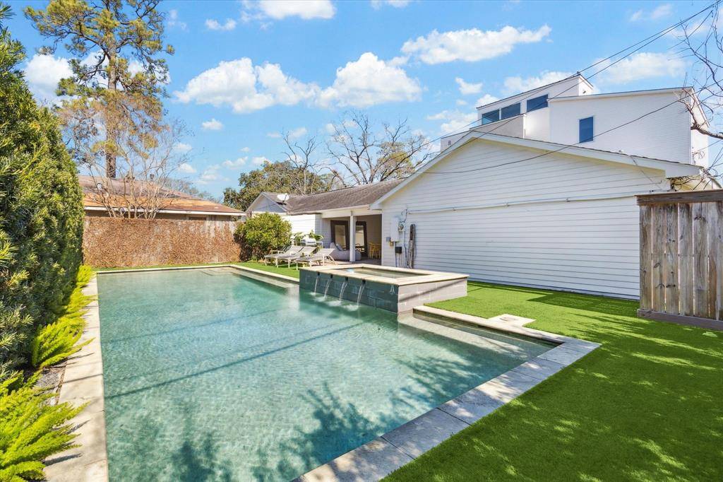 Houston, TX 77018,2103 Du Barry LN